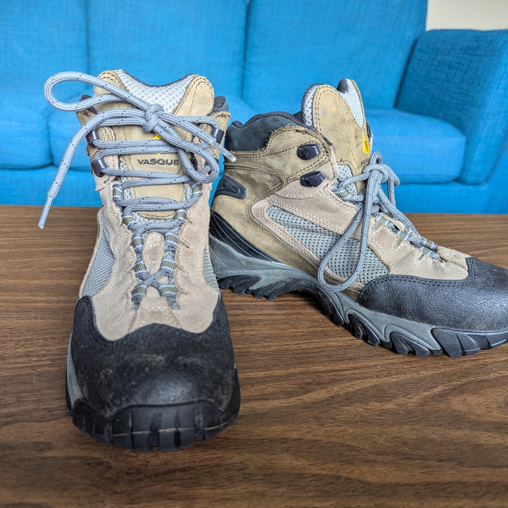 Women's Vasque Mica II 8.5 Wide Hiking Boots